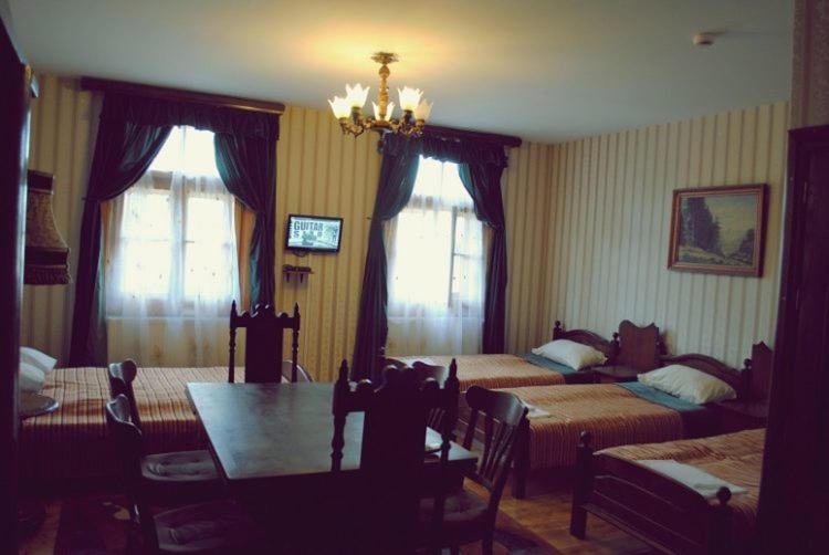 Noclegi Przy Restauracji Klemens Szczebrzeszyn Exterior foto